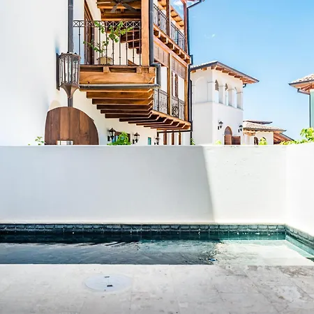Plaza Carlota 4 At Las Catalinas- 1 Bedroom Sofa Bed