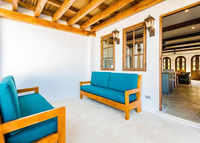 Plaza Carlota 4 At Catalinas- 1 Bedroom Sofa Bed Apartment *