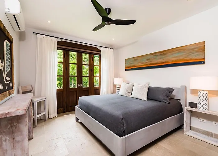 Apartment Plaza Carlota 4 At Catalinas- 1 Bedroom Sofa Bed *
